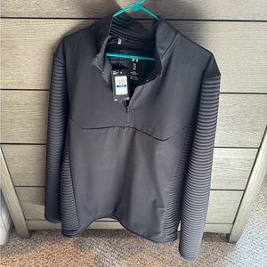 Under Armour men’s light 3/4 zip up.